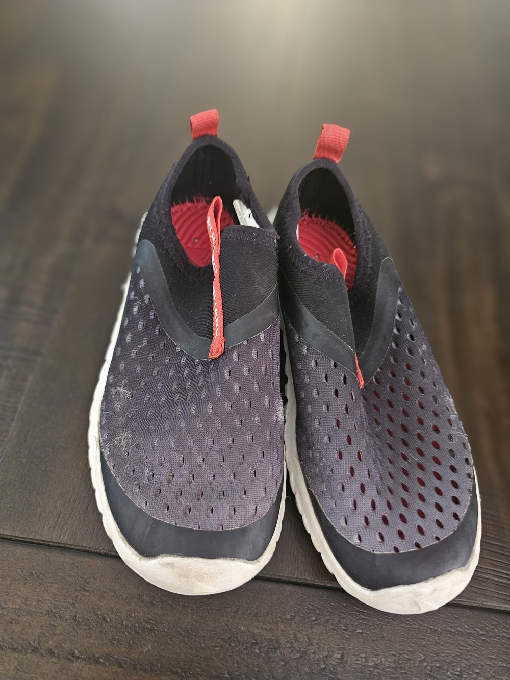 Kids Slip-On Mesh Athletic Shoes - Black with Red Accent